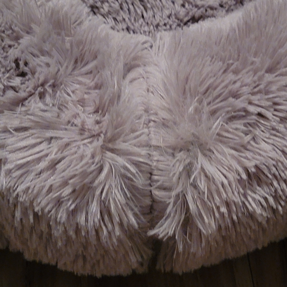 NEW Cat Small Dog Cuddler Donut Round Faux Fur Gray Pet Bed 22" Diameter - Picture 11 of 12